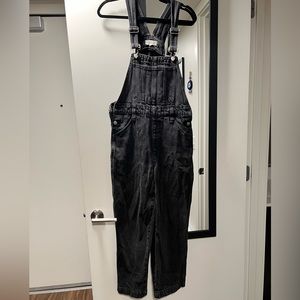 Straight leg Madewell charcoal overalls
